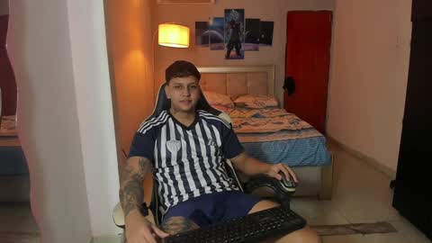 Snapshot of jake_pons chatting on January 8, 1:53 am Jake Pons online show from January 8, 1:53 am