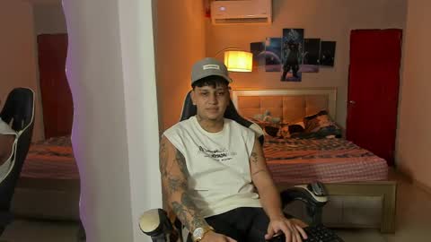 Snapshot of jake_pons chatting on March 8, 3:39 am Jake Pons online show from March 8, 3:39 am