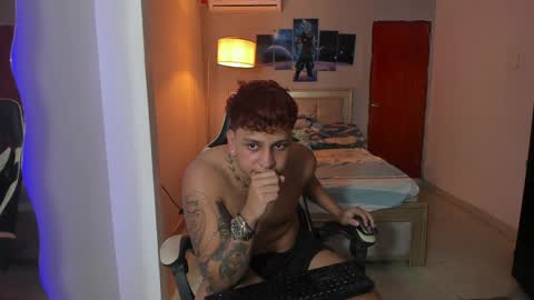 Snapshot of jake_pons chatting on December 16, 4:55 am Jake Pons online show from December 16, 4:55 am