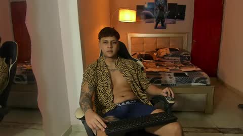 Snapshot of jake_pons chatting on February 17, 4:42 am Jake Pons online show from February 17, 4:42 am