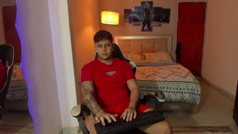 Snapshot of jake_pons chatting on January 26, 1:15 pm Jake Pons online show from January 26, 1:15 pm