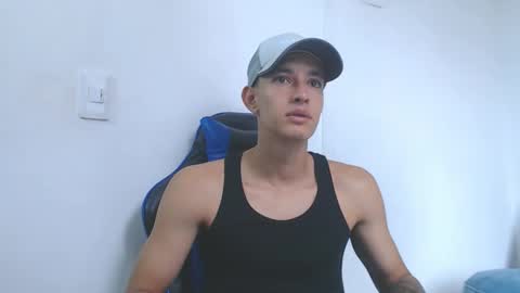 Hi guys im new 3 online show from February 3, 6:45 pm