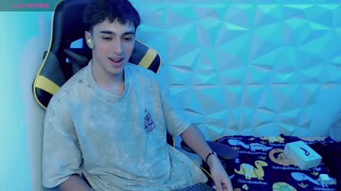Snapshot of jake_tripp chatting on December 29, 9:50 am jake_tripp online show from December 29, 9:50 am