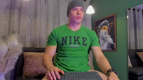 Snapshot of jakee_tyler chatting on December 5, 3:23 pm Jake Tyler online show from December 5, 3:23 pm