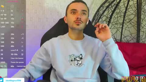jakemagnus_ online show from March 5, 11:28 am