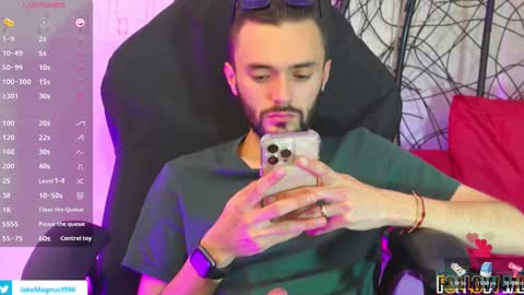 jakemagnus_ online show from February 27, 6:53 pm