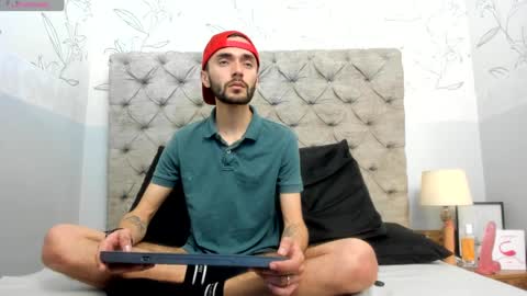 jakemagnus_ online show from January 20, 9:11 pm