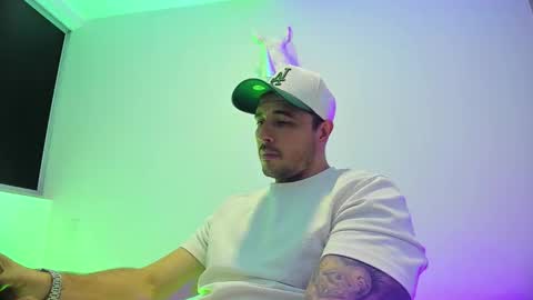 jakestone_1 online show from February 15, 3:42 am