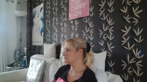 JAKKI LOUISE pornstar online show from September 8, 4:50 pm