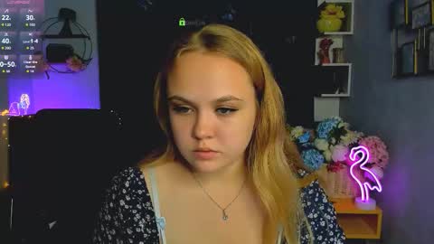 Snapshot of jaklin_meow chatting on September 16, 7:39 pm Jakline online show from September 16, 7:39 pm