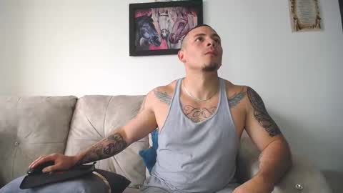 Snapshot of jakson_hot chatting on February 20, 6:57 pm pipe online show from February 20, 6:57 pm