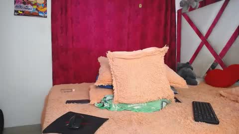 Snapshot of jakson_hot chatting on December 11, 10:16 pm pipe online show from December 11, 10:16 pm