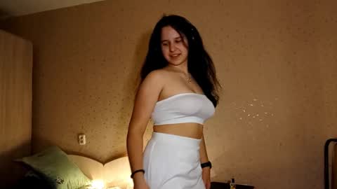 Lisa online show from October 2, 7:01 pm