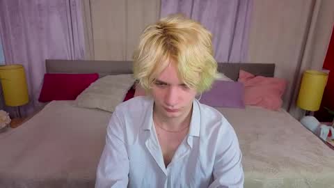 JameMiller online show from April 10, 6:52 am