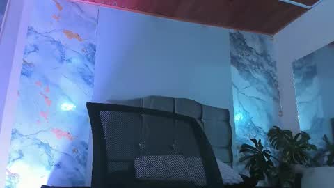 james_adamss_ online show from February 26, 1:03 pm