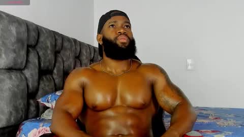 Snapshot of james_bbcmuscle chatting on September 10, 12:39 pm James BBC online show from September 10, 12:39 pm