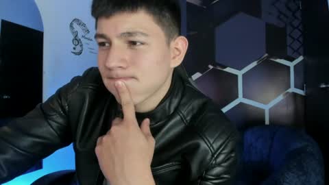james_cr online show from July 17, 8:55 pm