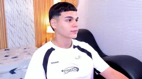 James online show from October 7, 7:43 pm