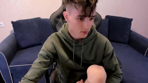 James online show from October 22, 8:43 pm