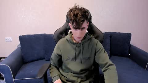 James online show from October 24, 6:41 pm