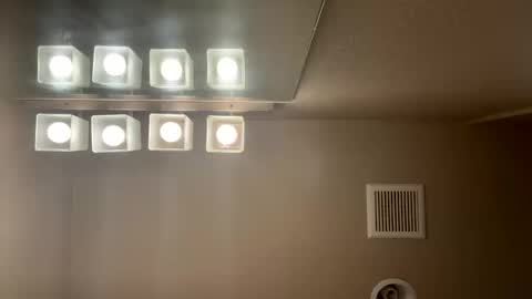 jameslooong online show from November 15, 9:05 pm