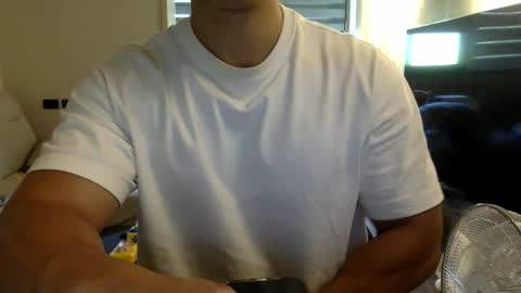 jamesmo820913 online show from November 9, 2:37 am