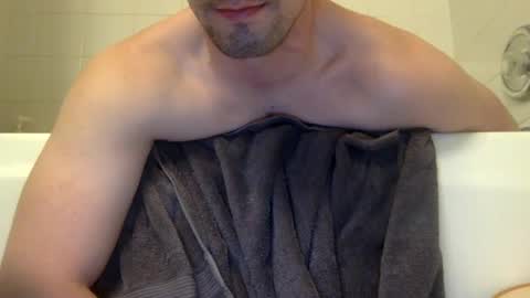 Snapshot of jamesnewtron chatting on January 2, 3:58 am jamesnewtron online show from January 2, 3:58 am