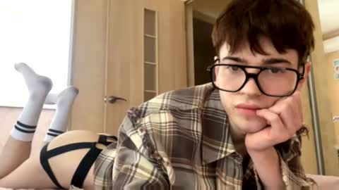 jamesstar4 online show from April 6, 6:47 am