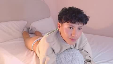 Jamie femboy online show from November 26, 2:09 am