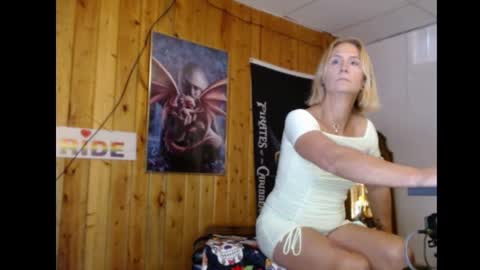 Jamie Bottoms online show from October 17, 1:04 pm