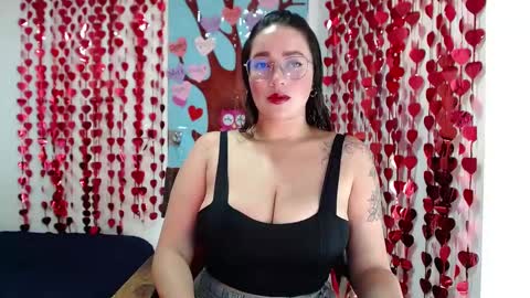 Snapshot of jane_and_paul1 chatting on February 16, 2:42 am online show from February 16, 2:42 am