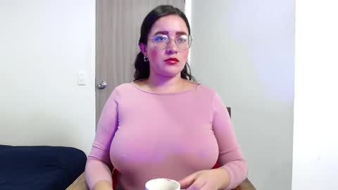 Snapshot of jane_and_paul1 chatting on February 21, 2:17 am online show from February 21, 2:17 am