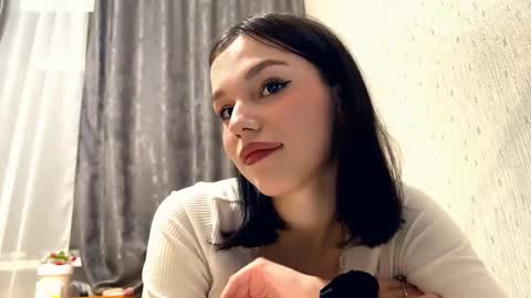 Aleksia online show from November 19, 5:01 pm