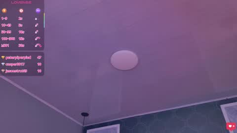 janettejones_ online show from October 10, 5:24 am