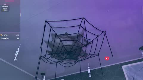 janettejones_ online show from October 31, 7:31 am