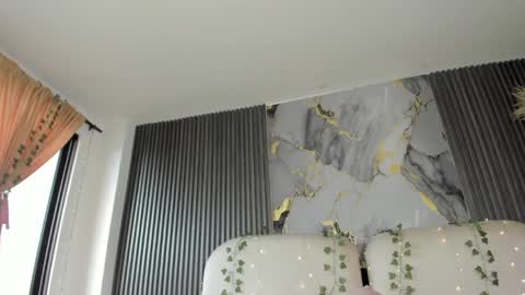 Janne  online show from April 5, 9:34 pm