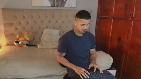 janomar01 online show from March 8, 2:54 pm