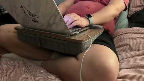 jaqenhghr online show from December 14, 9:40 am