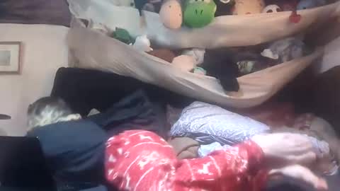 Jareth online show from December 24, 6:39 pm