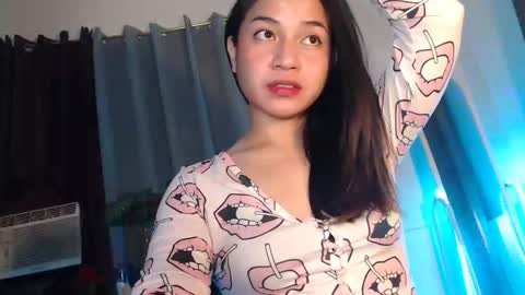 JASMINE online show from December 15, 4:36 pm