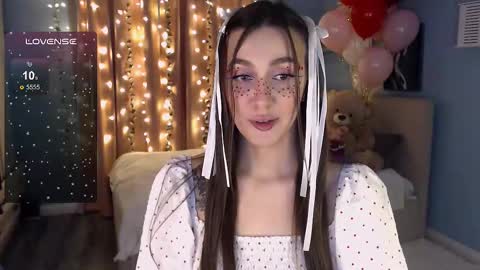 Jasmine online show from February 14, 8:59 pm