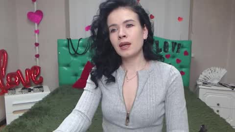 JasmineKouch online show from November 23, 6:55 am