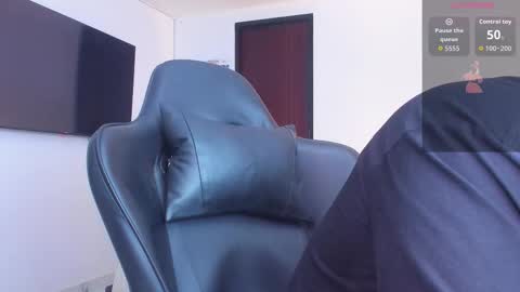 JBrooksXx online show from January 19, 3:11 pm