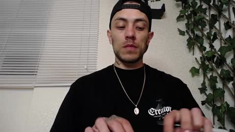 Snapshot of jasson_king01 chatting on January 21, 2:22 am JKing online show from January 21, 2:22 am