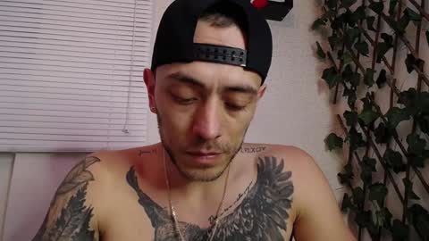 Snapshot of jasson_king01 chatting on December 19, 3:40 am JKing online show from December 19, 3:40 am