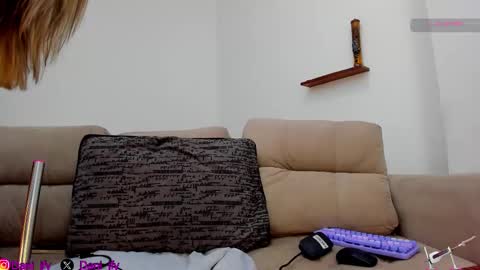 dani and javi online show from October 1, 2:10 am