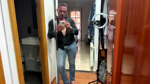 javiercerrob online show from February 15, 5:00 pm