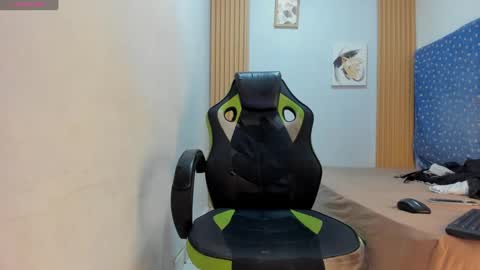 jax_maliq online show from October 2, 2:32 am