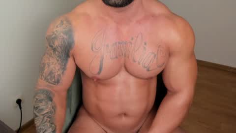 Snapshot of jaxonhunk chatting on December 24, 3:05 am JaxonHunk online show from December 24, 3:05 am
