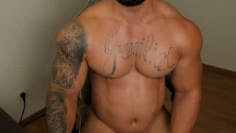 Snapshot of jaxonhunk chatting on September 17, 2:26 am JaxonHunk online show from September 17, 2:26 am